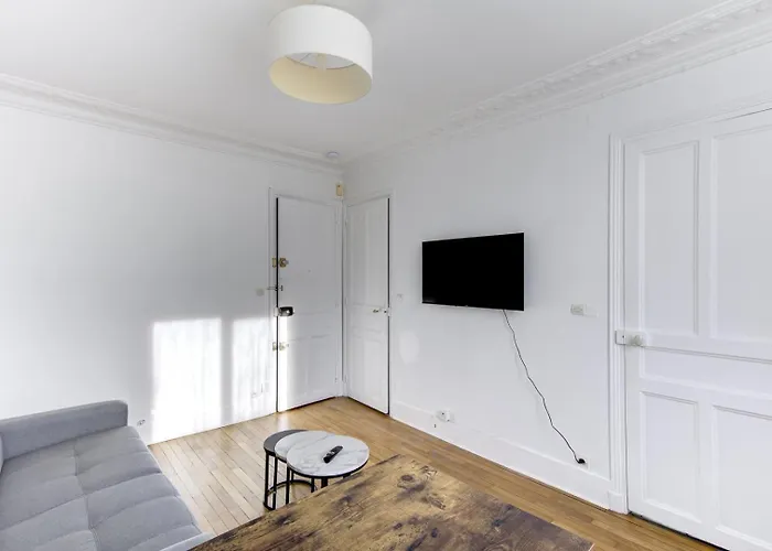 568 Dulong - Superbe Parisien * Paris