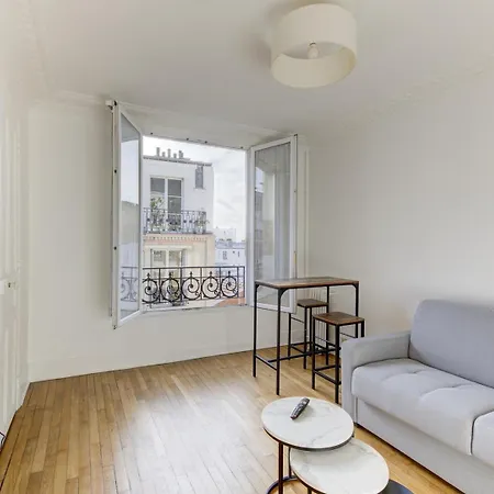 568 Dulong - Superbe Parisien