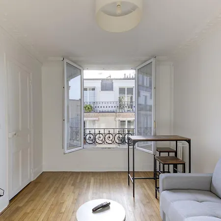568 Dulong - Superbe Parisien * Paris
